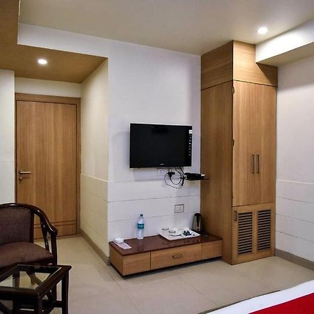 Hotel City Square Hisār Kültér fotó