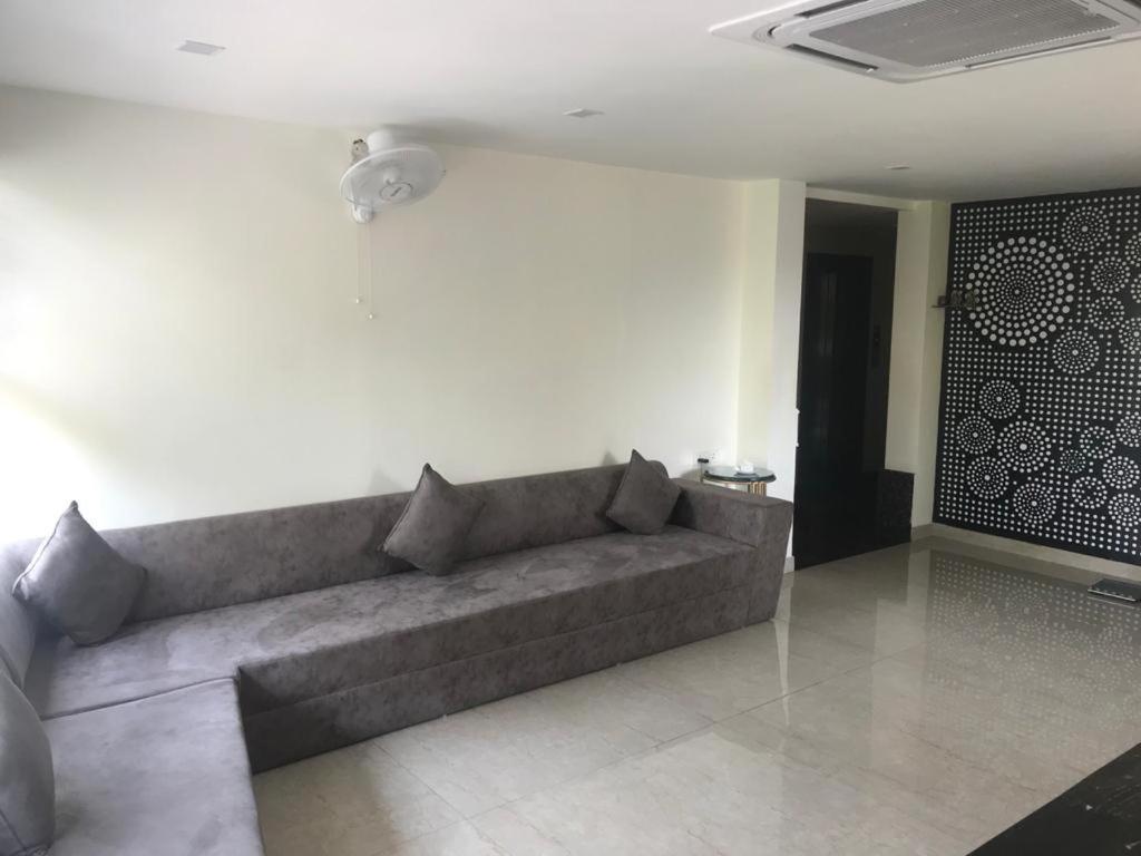 Hotel City Square Hisār Kültér fotó