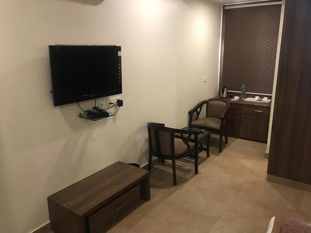 Hotel City Square Hisār Kültér fotó