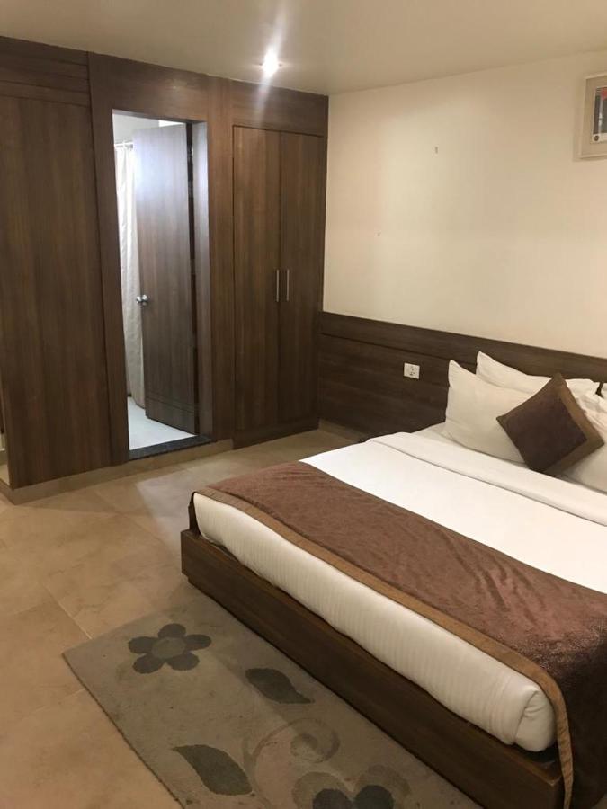 Hotel City Square Hisār Kültér fotó