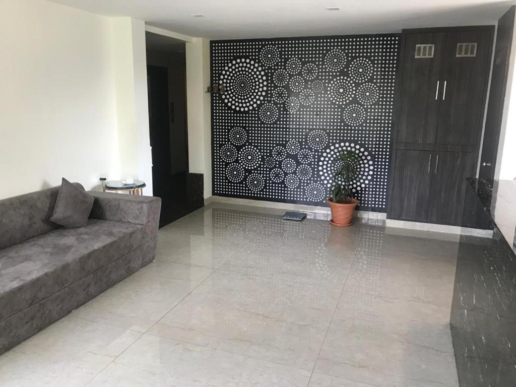 Hotel City Square Hisār Kültér fotó