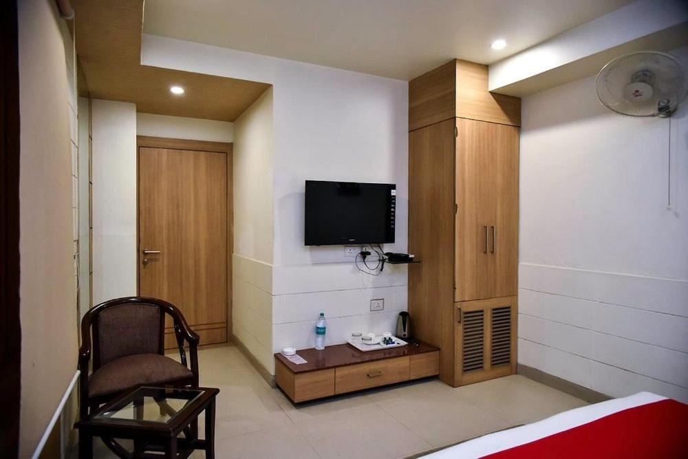 Hotel City Square Hisār Kültér fotó
